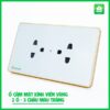 Ổ Cắm Mặt Kính 2 Ổ Có Tiếp Địa Màu Trắng Viền Vàng